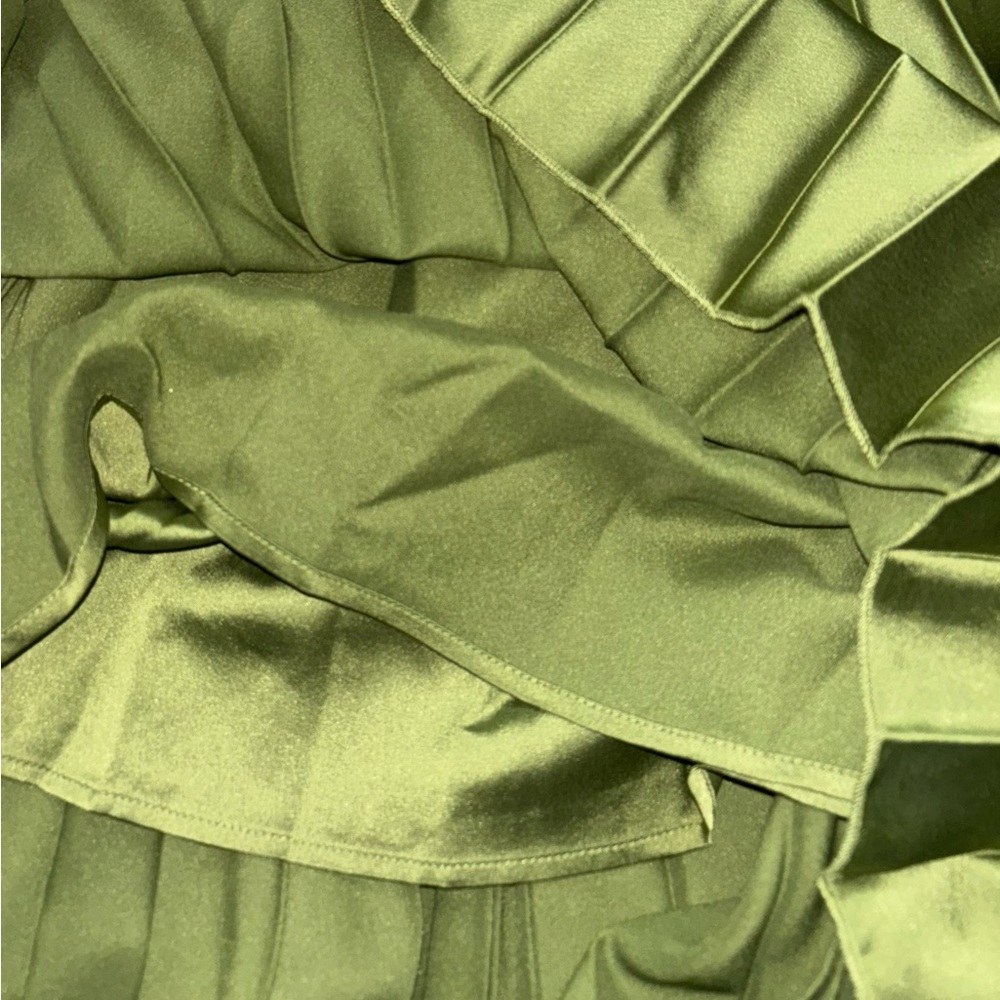 Abercrombie & Fitch Elegant Green Pleated Dress - Picture 5 of 7